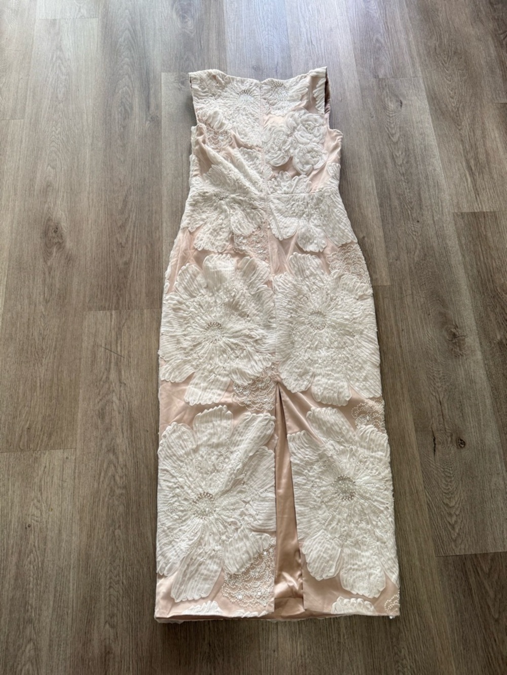 elliatt roxana white 3d floral embroidered mesh lace midi bridal dress medium - Picture 9 of 13
